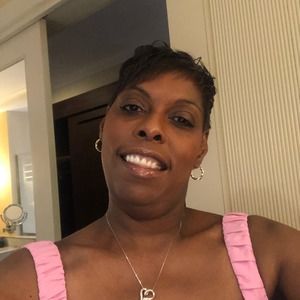 Meet your Posher, Elecia